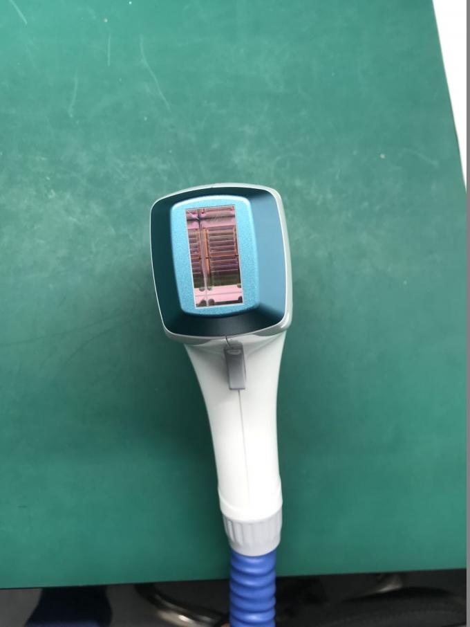 1500W 810nm आईपीएल लेजर मशीन उच्च शक्ति बालों को हटाने सौंदर्य उपकरण